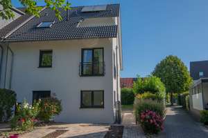 Ein Zuhause mit außergewöhnlichen Möglichkeiten -  stilvolles Zweifamilienhaus in Frankfurt-Harheim – 60437 Harheim, Frankfurt am Main – Vorschaubild 17