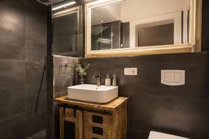 Altbau trifft Moderne: Stilvolle Eigentumswohnung mit Terrasse, Balkon, Garage und 2 Kellerräumen – Die vollständige Adresse der Immobilie erhältst du vom Anbieter., 30161 List, Hannover – Vorschaubild 12