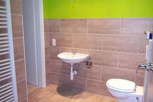 Nähe Missio- Barbarastr.- komfortable 2 Zi- Whg-- Einbauküche--WG geeignet- Separates WC – 97074 Frauenland, Würzburg – Vorschaubild 7