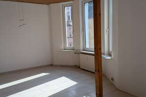 Altbau-Wohnung in Rheinnähe – 100 m² Wohnfläche mit Kamin, großem Balkon und kleinem Garten – Turmstraße 42, 47119 Laar, Duisburg – Vorschaubild 3