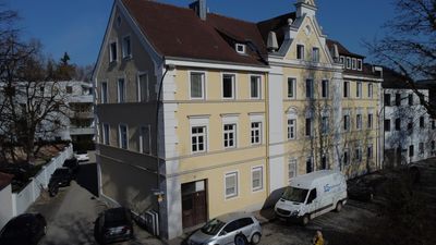 Charmante 4 Zimmer-Wohnung mit Garage ++ frei ab sofort ++