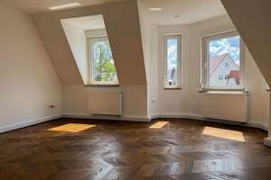 Edelstes Wohngefühl in der obersten Etage - Traumhafte 3-Zimmer-Wohnung direkt am Wittelsbacher Park – Die vollständige Adresse der Immobilie erhältst du vom Anbieter., 86159 Antonsviertel, Augsburg – Vorschaubild 4