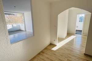 Moderne, frisch renovierte 2-Zimmer-Wohnung mit großem Balkon in Sachsenhausen-Süd – 60598 Sachsenhausen-Süd, Frankfurt am Main – Vorschaubild 3