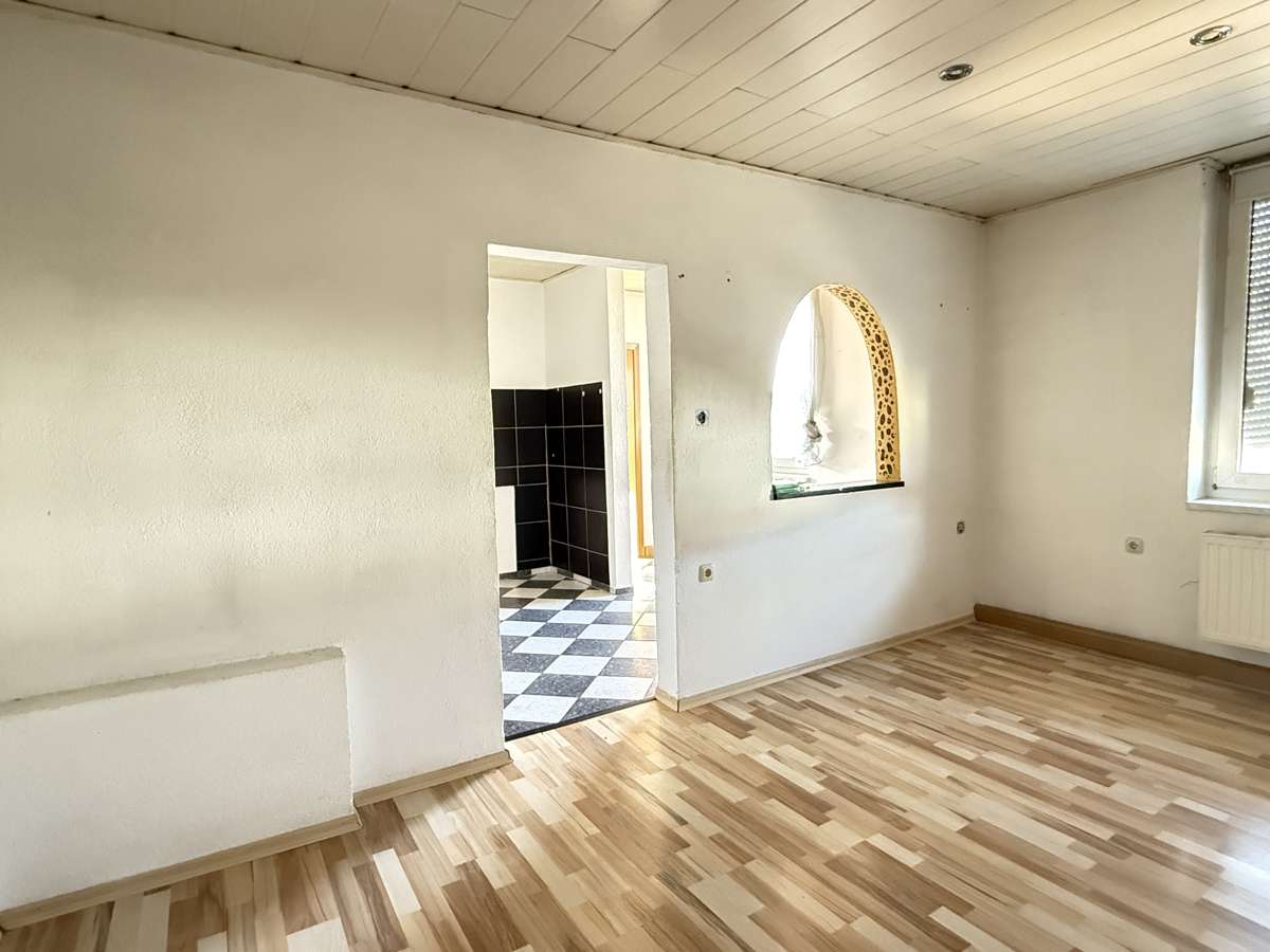 Immobilie in Weiden in der Oberpfalz - Dreifamilienhaus in zentraler Lage von Weiden - Bild 4