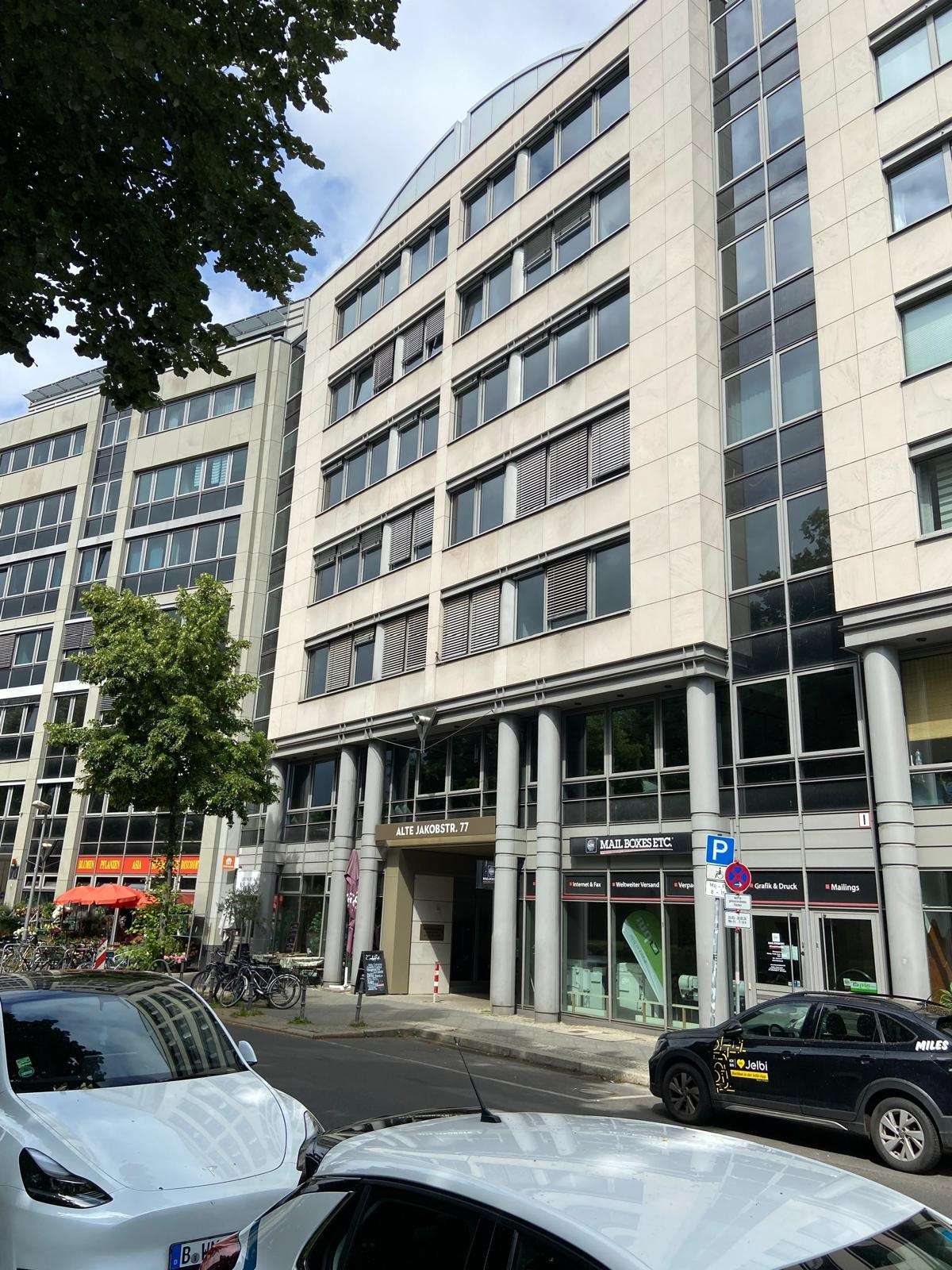 Bezugsfrei! 3 Zi.-Whg mit Aufzug, Balkon und 2 TG Stellplätzen zu verkaufen, Berlin – Bild 3