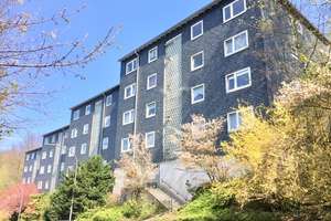 Frisch renovierte 3-Zi.-Whg. mit neuem Badezimmer und Balkon
