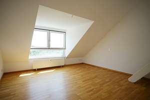 Panoramablick in die Dönche - Dachgeschosswohnung auf der Marbachshöhe zu verkaufen – Württemberger Straße 22, 34131 Bad Wilhelmshöhe, Kassel – Vorschaubild 6