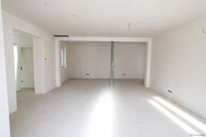 Exklusive Etagenwohnung mit ca. 209 m² Wohnfläche, zwei Loggien, Aufzug – Die vollständige Adresse der Immobilie erhältst du vom Anbieter., 64285 Bessungen, Darmstadt – Vorschaubild 2