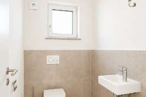 ***NEU! ERSTBEZUG! 3-Zimmer-Wohlfühl-Wohnung mit zwei Balkonen und TG*** – Die vollständige Adresse der Immobilie erhältst du vom Anbieter., 83064 Raubling – Vorschaubild 11