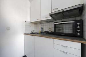 LICHT. RAUM. LEBENSQUALITÄT. Stilvolle Maisonette-Wohnung im Dachgeschoss – ideal für Singles oder P – Ressestraße 5, 70599 Plieningen (Ortsteil), Stuttgart – Vorschaubild 5