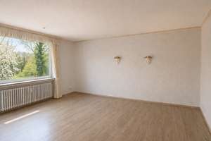 Bezugsfrei ab 1.6.26: helle attraktive 3-Zi Wohnung in D-Unterbach  + provisionsfrei + von privat + – Rathelbeckstraße 291, 40627 Unterbach, Düsseldorf – Vorschaubild 3