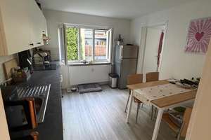 Neuwertige 2ZKB in idyllischer Stadtvilla  - zentrale Lage – Zeppelinstraße 17a, 35039 Marburg, Marburg – Vorschaubild 2
