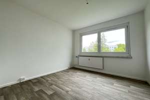 Familienfreundliches Wohnen in Chemnitz-Kappel: Erstbezug mit Balkon – Dr.-Salvador-Allende-Straße 246, 9119 Kappel, Chemnitz – Vorschaubild 1