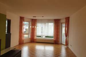 Helle 3-Zimmer-Wohnung mit Sonnenbalkon in Leverkusen-Schlebusch mit TG-Stellplatz – Odenthaler Str 29a, 51375 Schlebusch, Leverkusen – Vorschaubild 2