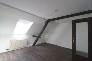 *3 Zimmer mit Flair im Dachgeschoss* in Krefeld, Hardenbergstr. – Die vollständige Adresse der Immobilie erhältst du vom Anbieter., 47799 Cracau, Krefeld – Vorschaubild 6