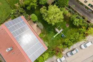 Ihr neues Zuhause in Ziegetsdorf - Modernisiertes Zweifamilienhaus mit Gartenparadies und PV-Anlage! – Regensburg – Vorschaubild 2