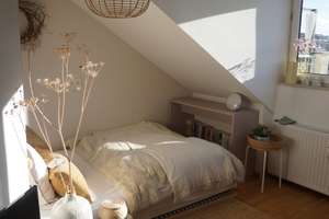 Helle, geräumige 1-Zimmer-Dachgeschosswohnung mit EBK in München-Sendling – Die vollständige Adresse der Immobilie erhältst du vom Anbieter., 81371 Sendlinger Feld, München – Vorschaubild 3