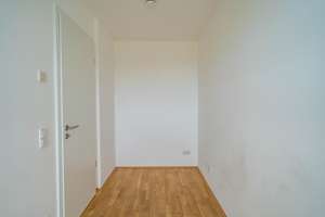1,5-Zimmer-Wohnung mit traumhaftem Weitblick & eigenem Tiefgaragenstellplatz – 93051 Großprüfening-Dechbetten-Königswiesen, Regensburg – Vorschaubild 7