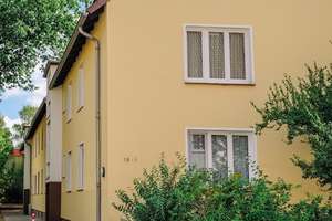 Stadtnahe Wohnung mit Balkon - WBS erforderlich // 1.OG Links – Köhlerbergstr. 3, 38440 Köhlerberg, Wolfsburg – Vorschaubild 2