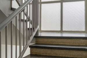 BEZUGSFREI – Top gepflegte 2-Zimmer Wohnung mit Südbalkon und perfektem Grundriss in Steglitz! – Flemmingstraße 7, 12163 Steglitz, Berlin – Vorschaubild 16