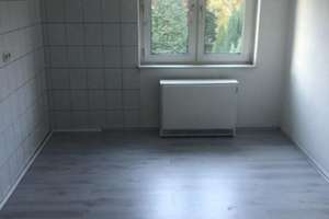 Gartennutzung mit 2 Raum Wohnung in Essen Schönebeck Aktienstr. 184 – Die vollständige Adresse der Immobilie erhältst du vom Anbieter., 45309 Schonnebeck, Essen – Vorschaubild 2