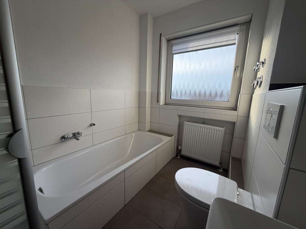 Immobilie in Lollar - Wo Wohnkomfort auf echte Substanz trifft! 🏡 - Bild 4