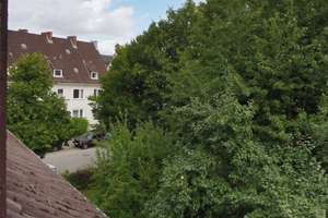 Attraktive 1,5-Zimmer-Dachgeschosswohnung mit Einbauküche in Kiel – Gellertstr. 25, 24114 Südfriedhof, Kiel – Vorschaubild 9