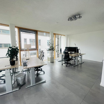 Linden | ca. 268 m² | charmante, stilvolle Flächen in altem Postgebäude | 