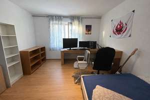 Helle 4-Zimmer-Wohnung in zentraler Lage in Neu-Ulm – Die vollständige Adresse der Immobilie erhältst du vom Anbieter., 89231 Neu-Ulm – Vorschaubild 2