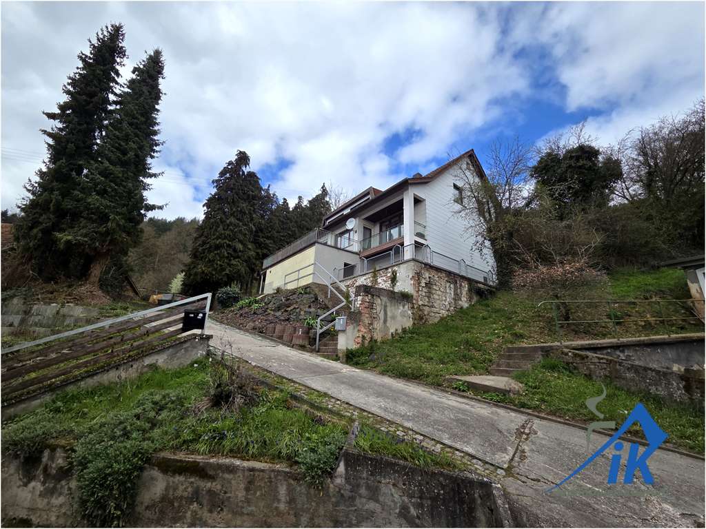 Immobilie in Sankt Julian - IK | St. Julian: MFH mit 5 wohneinheiten auf großem Grundstück - Bild 1