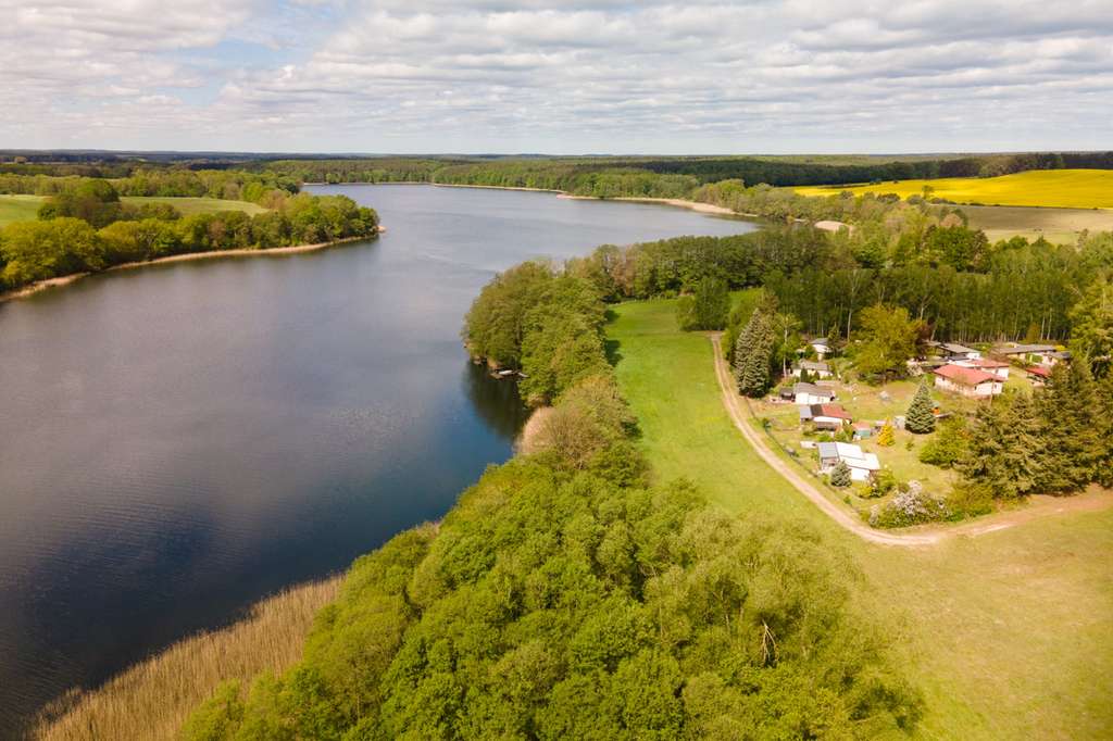 Immobilie in Wustrow - Wochenendhaus am See - Idylle mit Blick auf`s Wasser - Bild 3