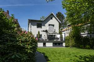In fünf Minuten zum Eppendorfer Baum: Jugendstilvilla mit sonnigem Garten in HH-Groß Borstel – Die vollständige Adresse der Immobilie erhältst du vom Anbieter., 22453 Groß Borstel, Hamburg – Vorschaubild 8