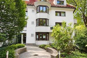 Renovierte Erdgeschosswohnung in Bestlage Nymphenburg