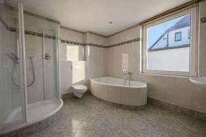 Property thumbnail 12