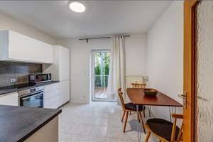 Möbliert: Möblierte Wohnung im Rückgebäude mit großer Terrasse – Die vollständige Adresse der Immobilie erhältst du vom Anbieter., 81827 Waldtrudering, München – Vorschaubild 5