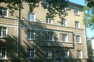 ** Großzügige 2-Zi-Altbauwohnung mit geräumiger Wohnküche im beliebten Luisenhof **
