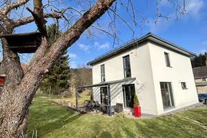 Stilvolle Stadtvilla in naturnaher Traumlage - modernes Wohnen mit Lebensqualität – Die vollständige Adresse der Immobilie erhältst du vom Anbieter., 9573 Gornau/Erzgebirge – Vorschaubild 3