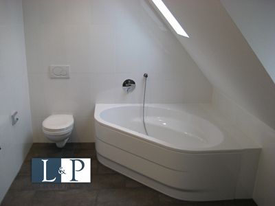 Wunderschöne 5 Zimmer Altbau Maisionettewohnung mit 2 Bädern