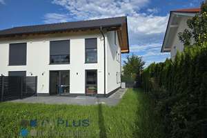 RESERVIERT! Neue Doppelhaushälfte (2024) mit Einbauküche, 2 Bäder und großen Keller! – Die vollständige Adresse der Immobilie erhältst du vom Anbieter., 83059 Kolbermoor – Vorschaubild 1