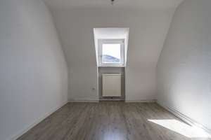 JETZT *PAUL & PARTNER* IHRE NEUE WOHNUNG IN HAGEN ! LÄDT ZUM WOHLFÜHLEN EIN! – Die vollständige Adresse der Immobilie erhältst du vom Anbieter., 58119 Hohenlimburg (Ortsteil), Hagen – Vorschaubild 4