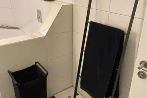 Grosse Luxuswohnung am Naturschutzgebiet – ideal für Homeoffice und Familie – Tachenbergstraße 29c, 70499 Stuttgart – Vorschaubild 5