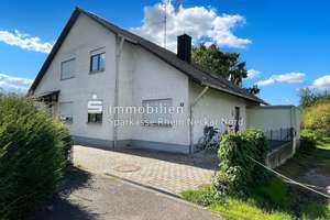 DREIFAMILIENHAUS MIT AUSSICHT – Zuhause für Familien, Generationen oder Investoren – Die vollständige Adresse der Immobilie erhältst du vom Anbieter., 69502 Hemsbach – Vorschaubild 5