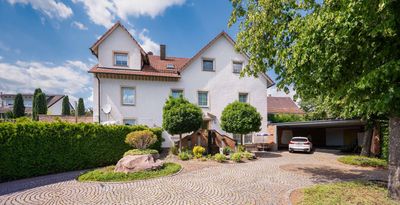 Modernisiertes historisches Mehrfamilienhaus mit 4 Wohneinheiten, Garten und viel Potenzial