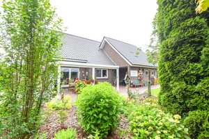 *** Traumhafter Garten mit Traumhaus ***
Eltern und Kinder werden dieses Haus lieben – Leer (Kreis) – Vorschaubild 66