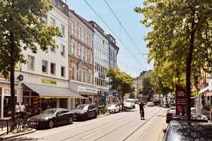 -I| CITY-HAUS || Toller Hinterhof mit viel Potential || PEMPELFORTER HEIM |I- – Schloßstraße 11, 40477 Düsseldorf – Vorschaubild 12