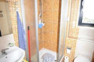 *Attraktive 3-Raum-Wohnung mit Terrasse, 2 Bädern, Stellplatz und zuverlässiger Vermietung* – August-Bebel-Straße 2/4, 9113 Zentrum, Chemnitz – Vorschaubild 3