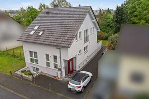 Seltene Gelegenheit ! Modernes EFH + Baugrundstück in sehr attraktiver Lage ! – Die vollständige Adresse der Immobilie erhältst du vom Anbieter., 63329 Egelsbach – Vorschaubild 2