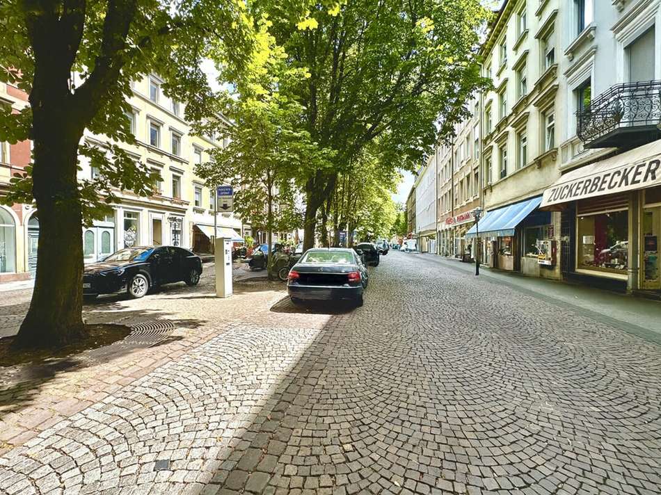 Öffentliche Parkplätze vor dem