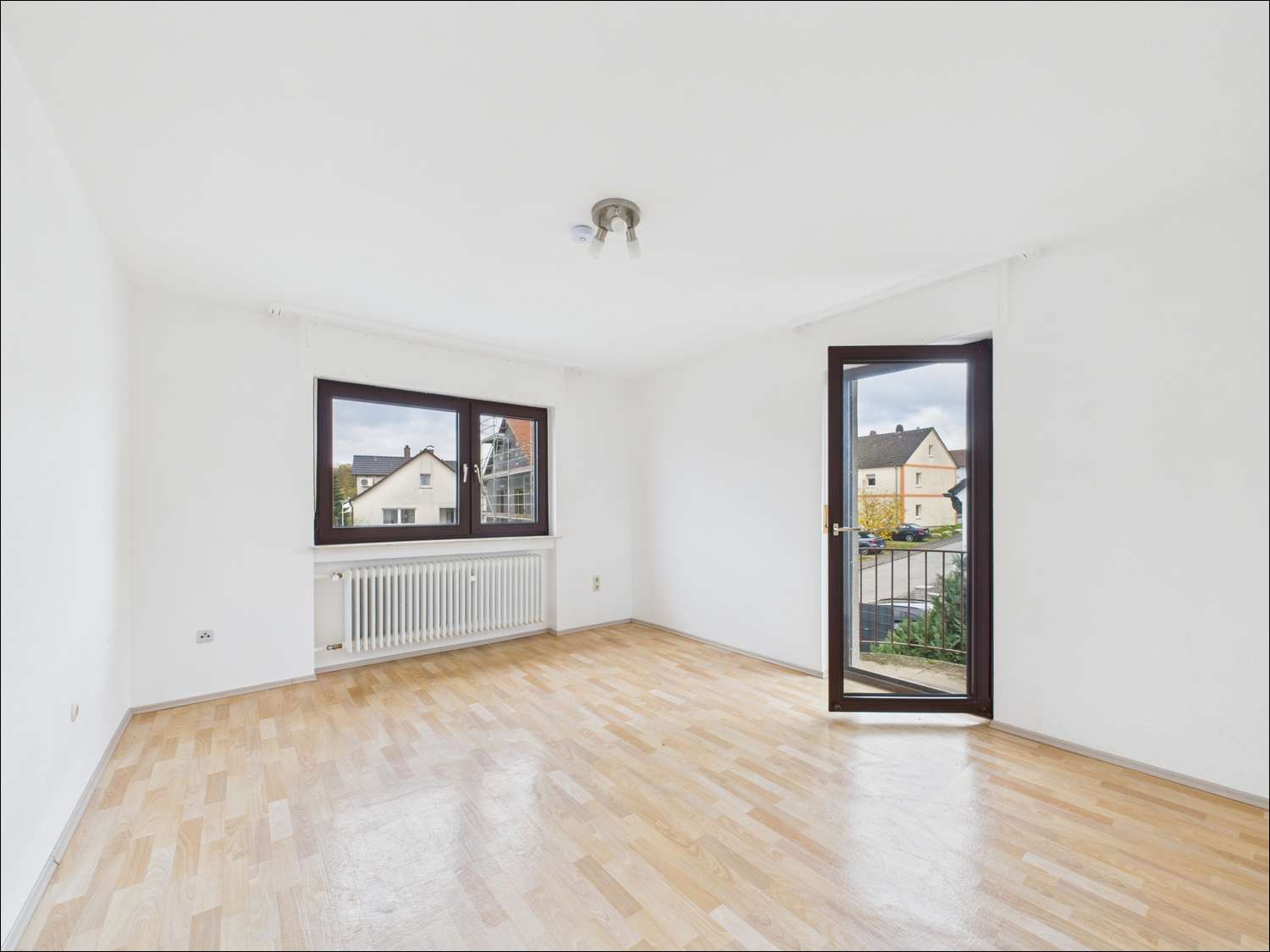 Immobilie in Haibach - Platz für Generationen oder clevere Kapitalanlage – Zweifamilienhaus mit Garten in Haibach - Bild 8