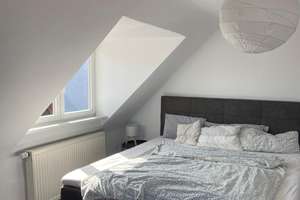 Helles Zimmer in schöner 80qm 2er-WG am Schlossgarten mit Balkon und zwei Bädern – Die vollständige Adresse der Immobilie erhältst du vom Anbieter., 70190 Berg, Stuttgart – Vorschaubild 6